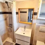 A Hyeres, 20 M², Jardin Et Parking Prive * Hyères