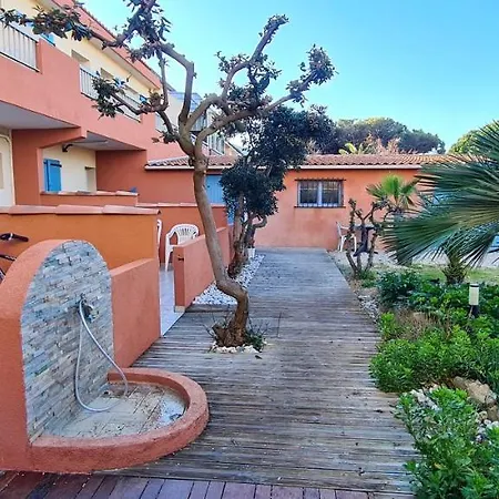 A 20 M² Jardin Et Parking Prive Apartman