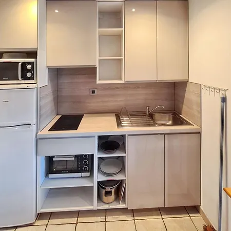 A 20 M² Jardin Et Parking Prive Hyères